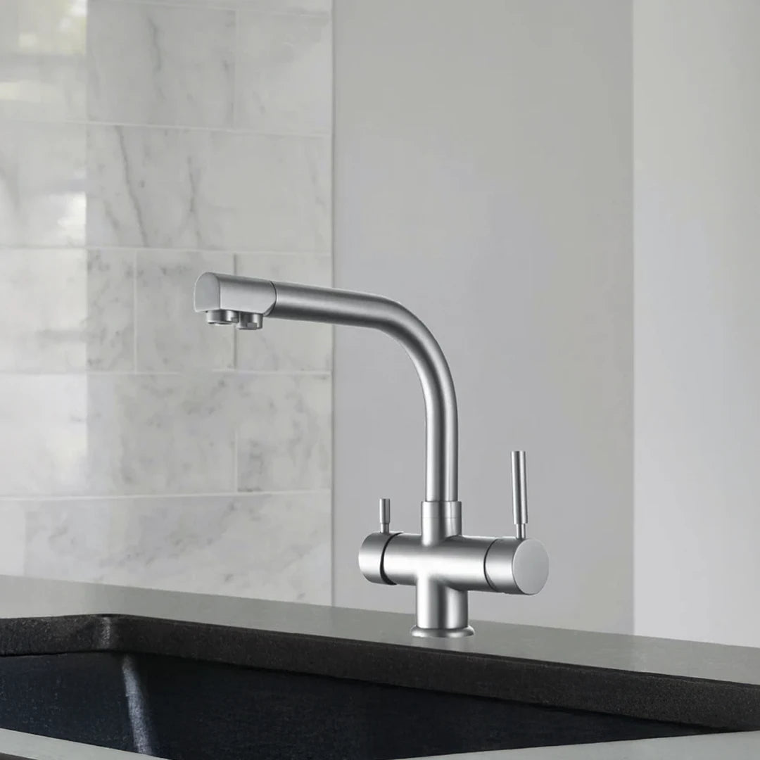 Der Vierwegehahn EW 411 von Evodrop für Osmoseanlagen und Wasserfilter: In einer Küche